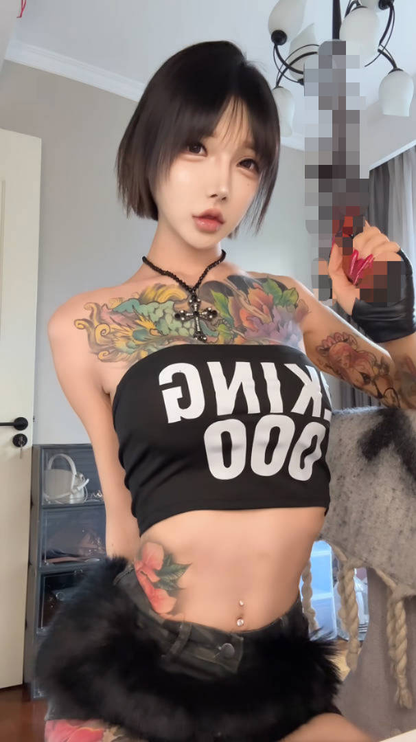 无码八A片人妻少妇久久メイリン モデルコレクション18🈲高清在线观看